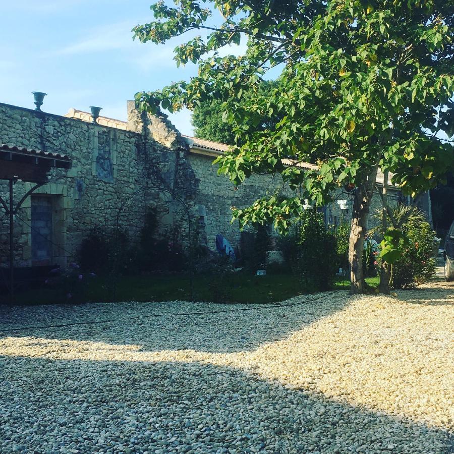 La Maison Blanche A Saint-Yzans-De-Medoc B&B 외부 사진