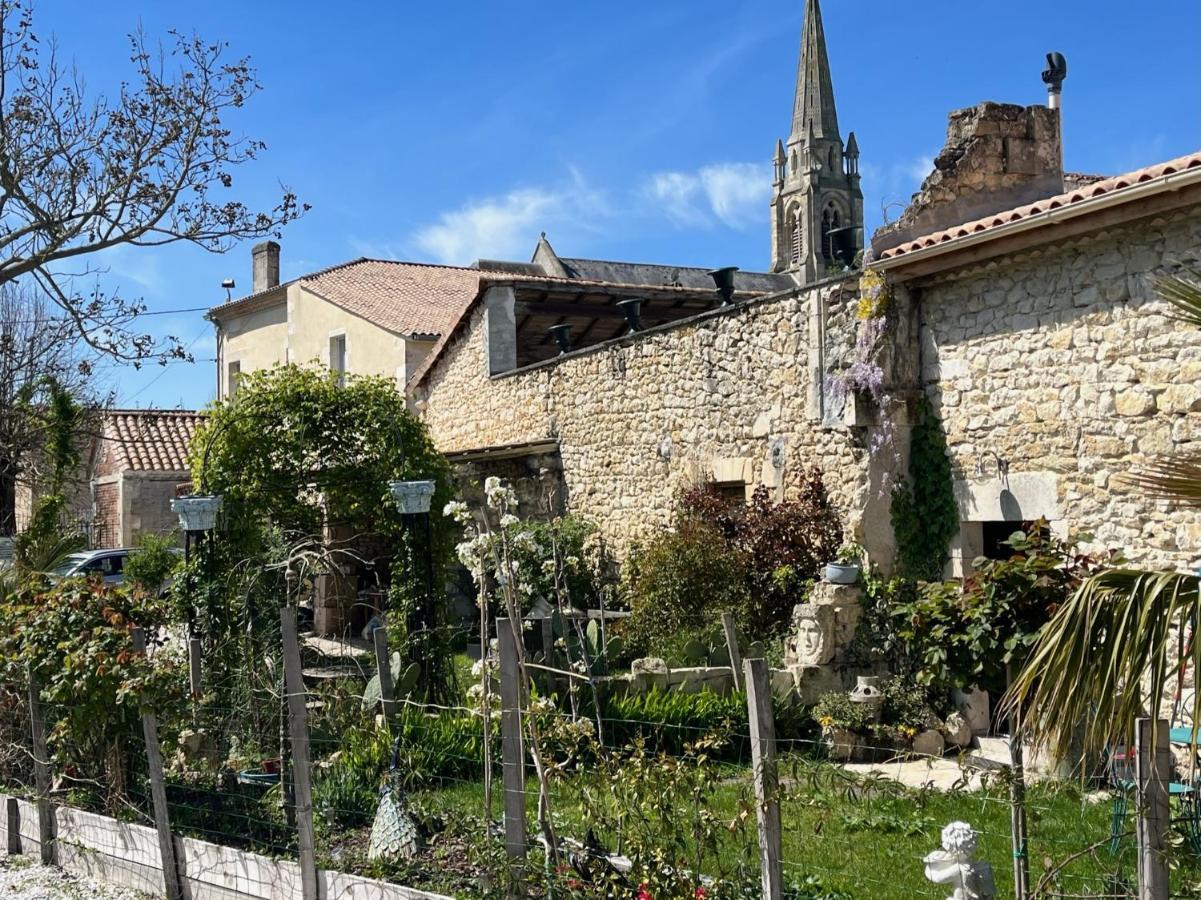 La Maison Blanche A Saint-Yzans-De-Medoc B&B 외부 사진